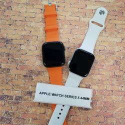 Apple Watch Series 5 GPS+Cellular 44mm for Sale in Everett, WA