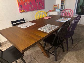 Extendable farmhouse style dining table