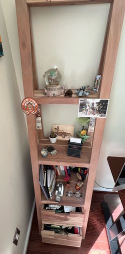 Wooden ladder bookshelf