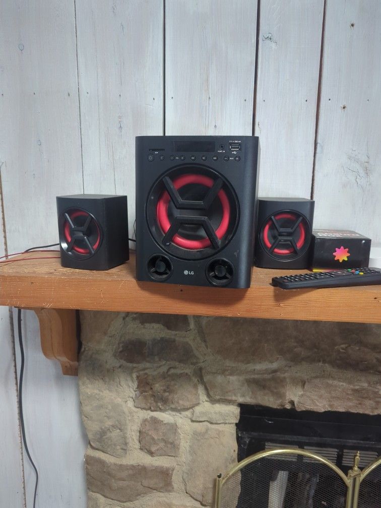 LG Universal Speakers