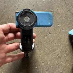 QUAD LOCK MOTORCYCLE PHONE MOUNT