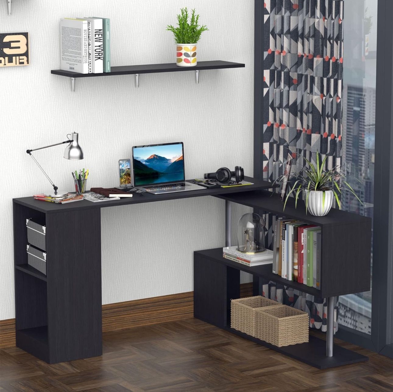 Black Desk