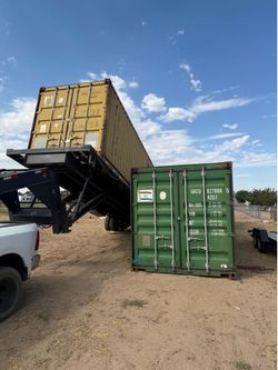 Storage shipping containers