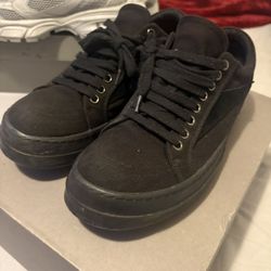 Triple Black Rick Vans