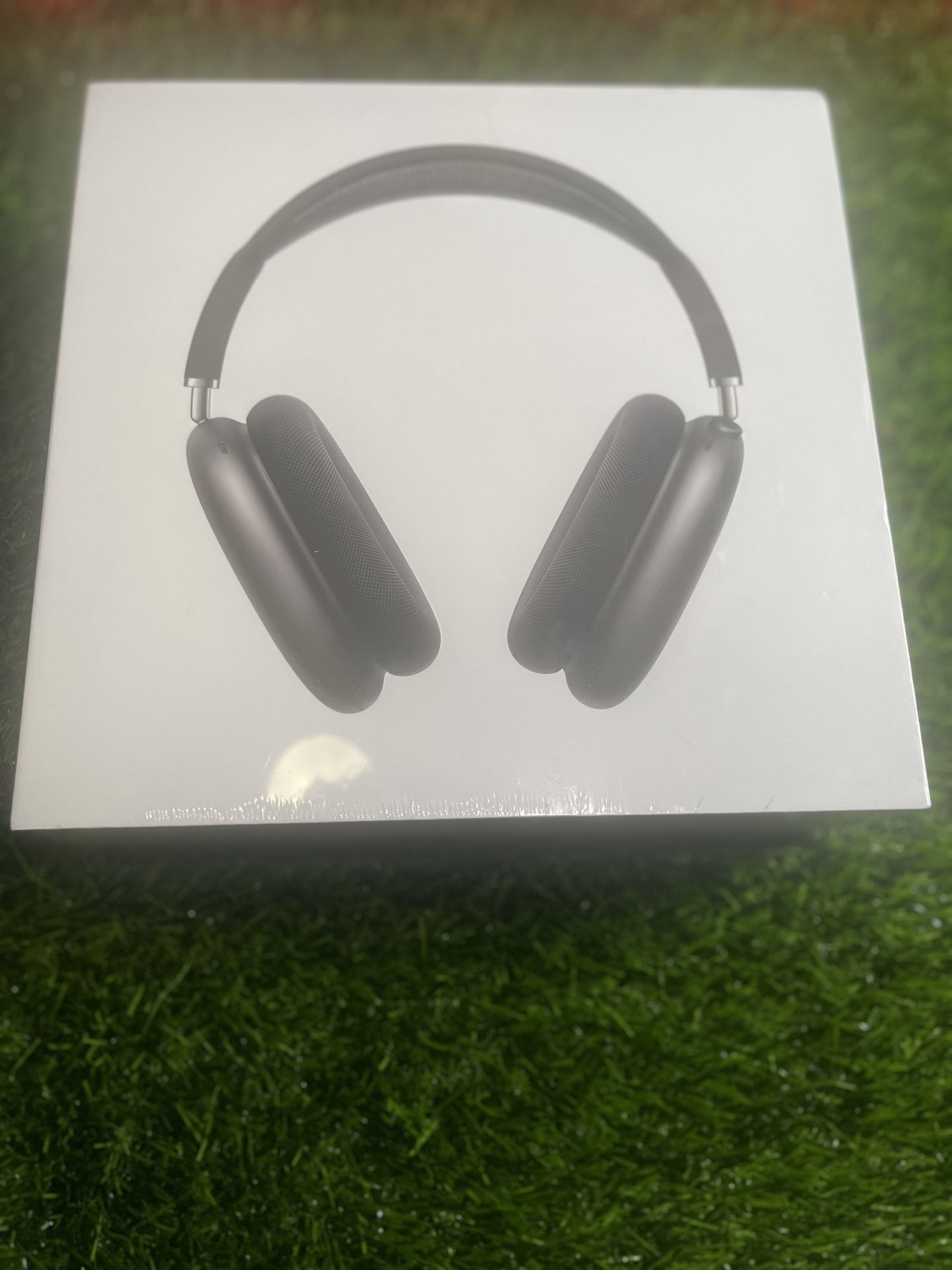 Sealed Black / Midnight Grey AirPods Max — Oxnard CA