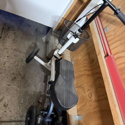 Steerable Knee Scooter