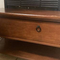 Coffee table With Drawer