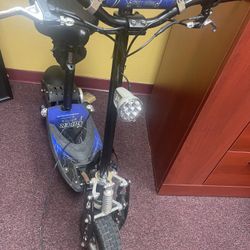 1000 W Electric Scooter - Super Fast 