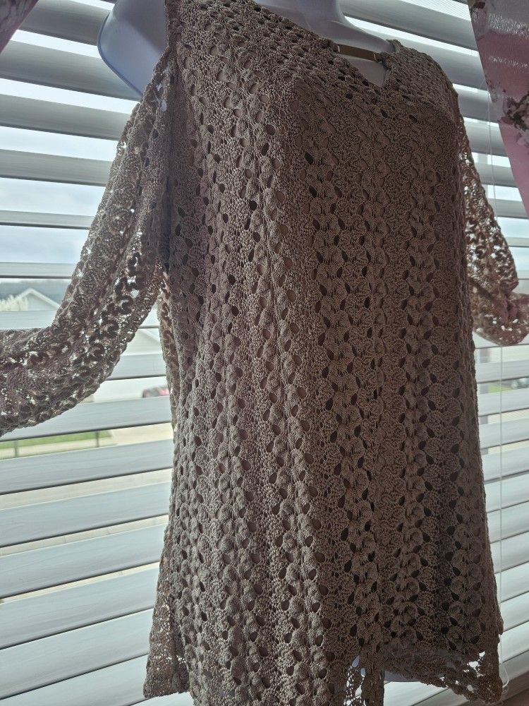 $25.00 - Women Blouse, Tunic Style By JM Collection, Off-Shoulder Accent & More! Tan Lining/Size XL!