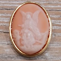 Vintage Angel Cameo Brooch Pin
