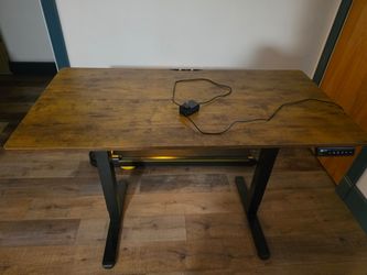 Adjustable standing desk for sale
