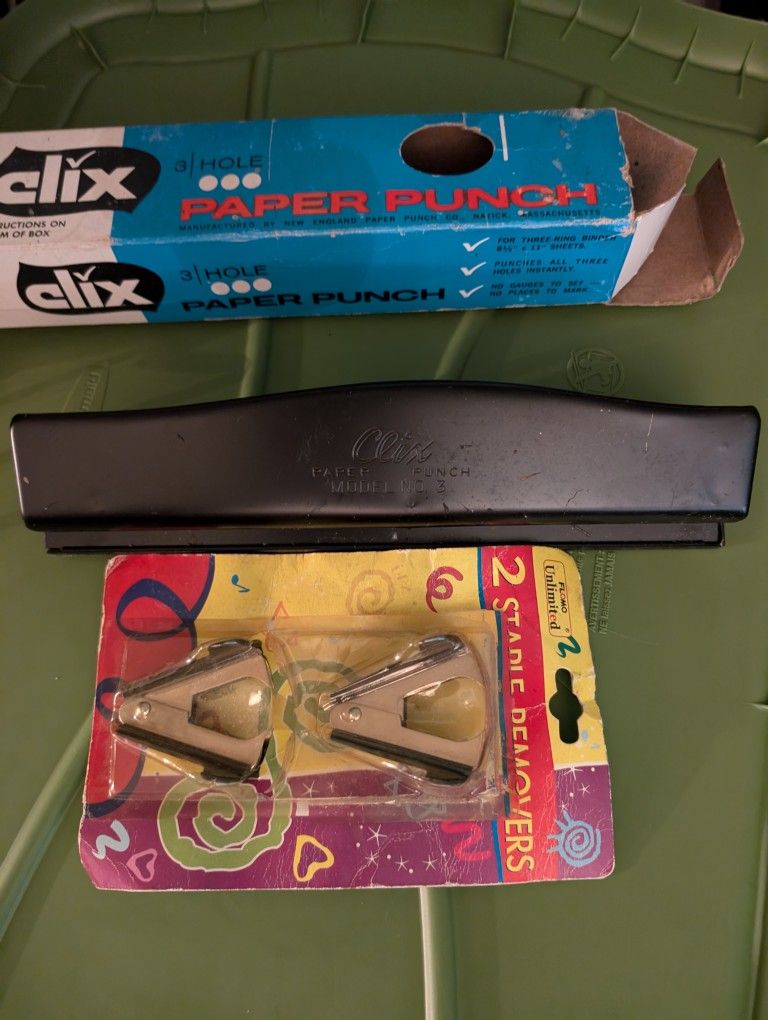 Several Electric Circular Saws, Most With Blades $25 - $15 ea Long Hand Saws $5 ea, Other Types Also