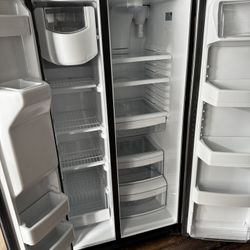 GE Refrigerator 