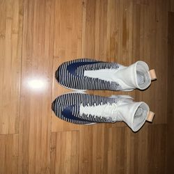Size US 10.5 Mens  Nike Zoom Mercurial XI Flyknit Sail College Navy
