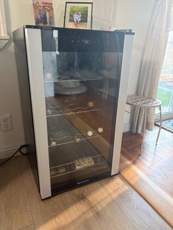 Wine enthusiast wine fridge