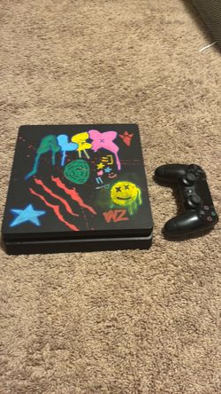 Black PS4 slim