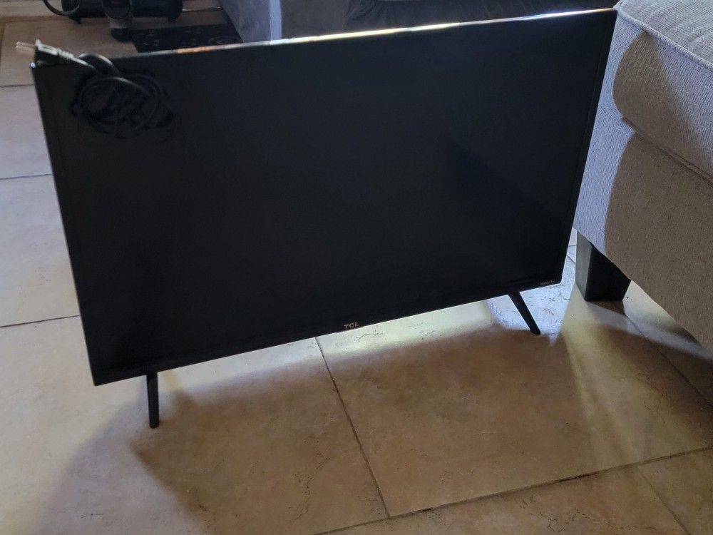 32-inch TCL Roku TV
