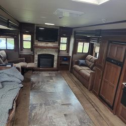 2016 JAYCO 33ft Travel Trailer