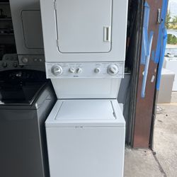 Kenmore Electric Stakable Washer And Dryer 