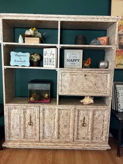 handcrafted bookshelf solid wood (Delivery Available)