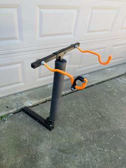 Bike Carrier with 2” receiver hitch/ see pictures posted. Pick up in Lake Zurich.