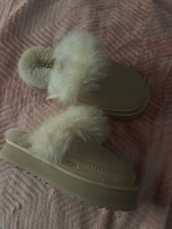 Size 6 Uggs