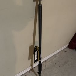 twist lock cargo bar