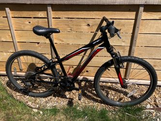Specialized Hot Rock youth mountain bike
