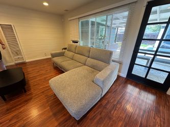 Recliner couch with chaise