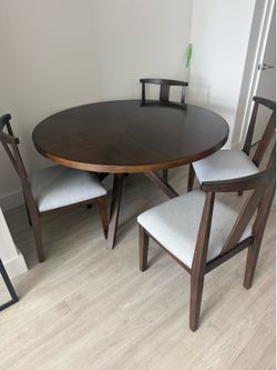 Dinning table