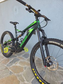 2017 Specialized Turbo Levo Expert XL