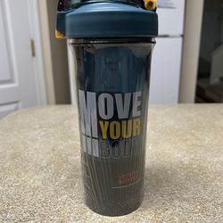 Blender Protein Shaker Bottle for protein mixes, for Work, Gym, and Travelling.
