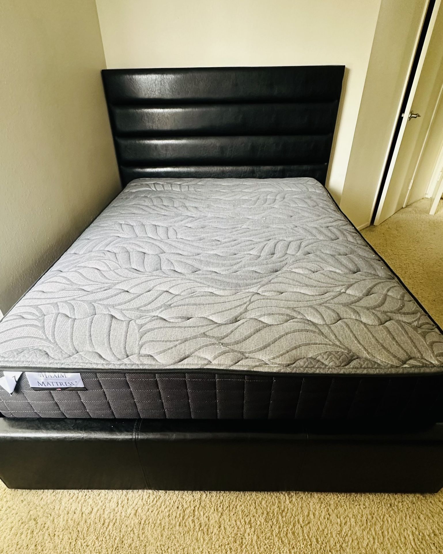 Modern Bedroom Set
