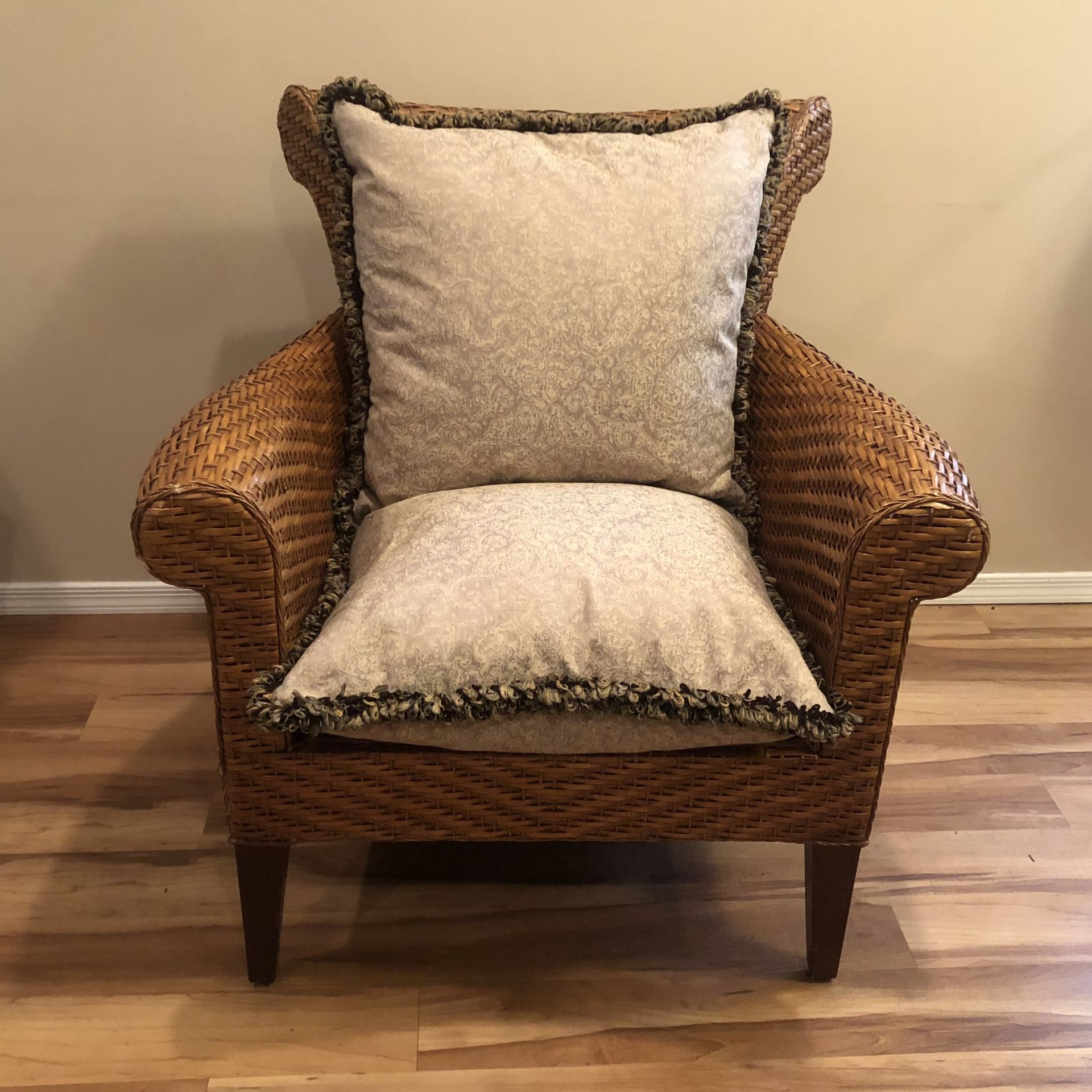 Bar Harbor Wicker Arm Chair Only Used Indoors - Delivery Available