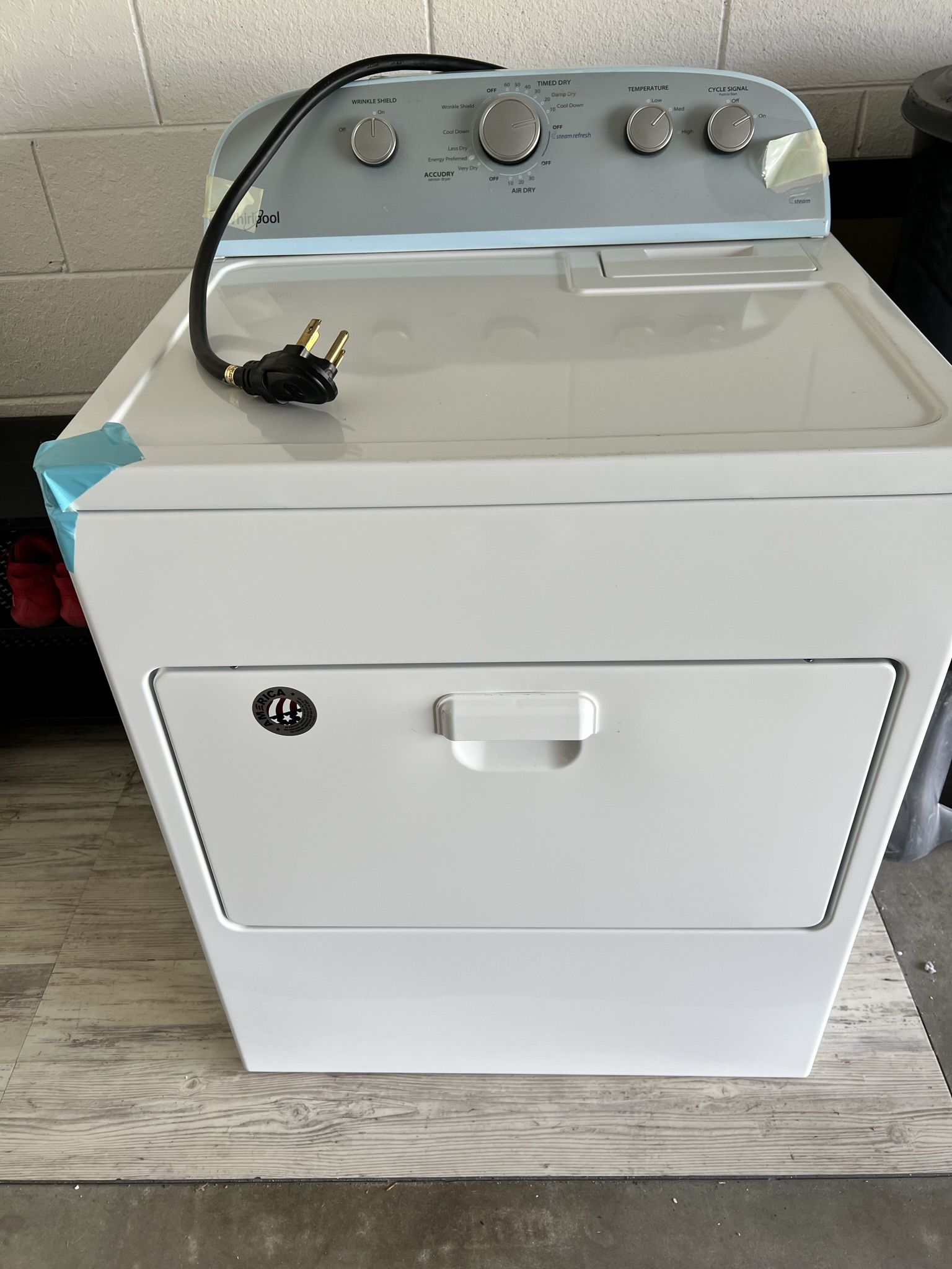 Whirlpool 7.0 Cu Ft. High Efficiency Electric Dryer AccDry Sensor Drying System W/Steam Refresh