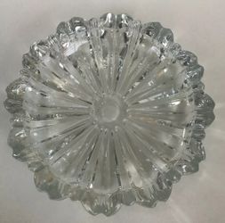 Vintage Clear Glass Round Ash Tray Star Snowflake