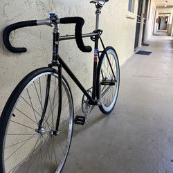 Single Speed Fixed Gear Bicycle 