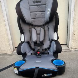 BABY TREND HYBRID BOOSTER SEAT 