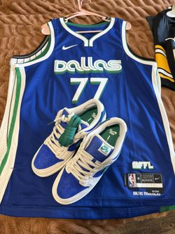 Dunk Low Pro Sb’ Hyper Royal’ /luka Doncic 22/23 City Edition Jersey