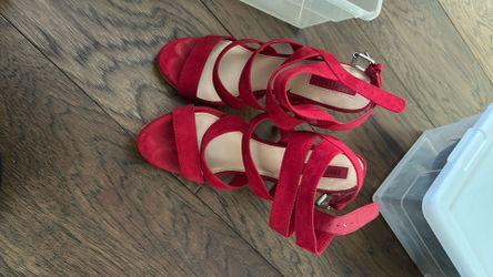 Woman’s Heels Size 6
