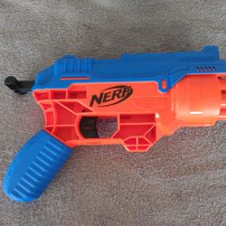 Nerf Alpha Strike Boa RC-6 Blaster with 6-Dart Rotating Drum -- Fire 6 Darts in a Row 