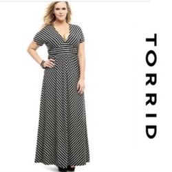 Torrid Black & Gray Striped Maxi Dress - Size 12