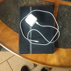 I Pad Case And Charger 