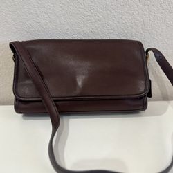 Vintage Coach Mahogany 9072 Shoulder Bag Leather B9D-9072 February 1999