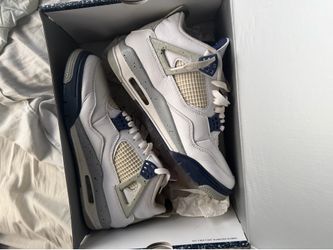 Jordan 4s Midnight Navy Blue