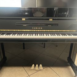 Yamaha Upright Acoustic Piano