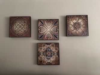 Set of 4 decorative wall art pieces. Set de 4 cuadros decorativos para pared.