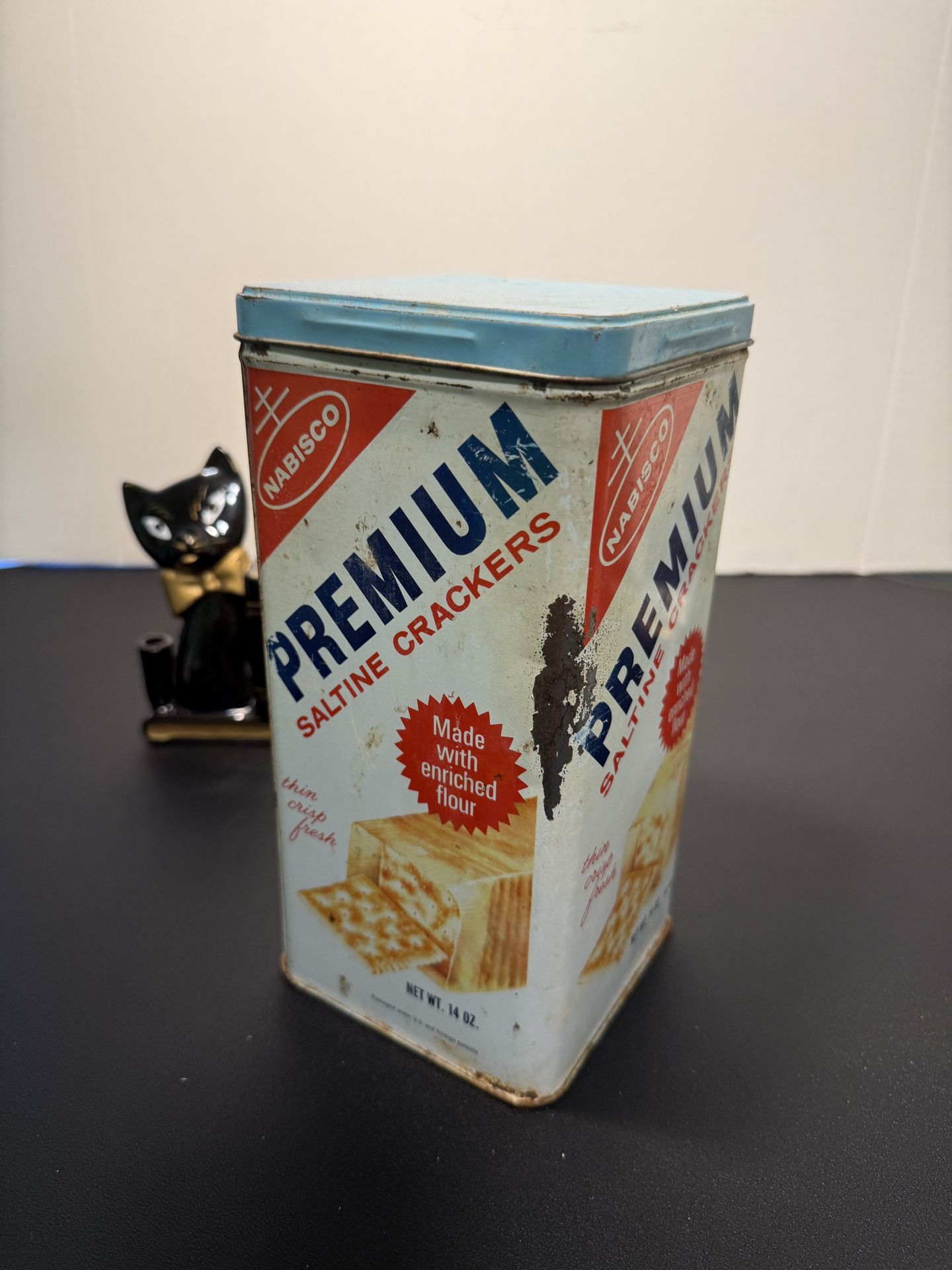 Nabisco Vintage Copyright 1969 Premium Saltine Cracker Can Tin Box, 4.5x9.5”
