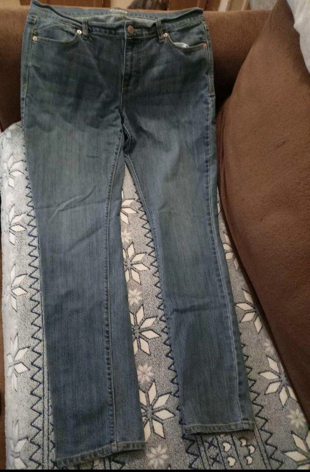 Ladies Old Navy Bluejeans