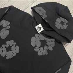 Cotton wreath style hoodie